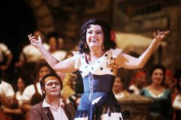 Елена Образцова в роли Кармен